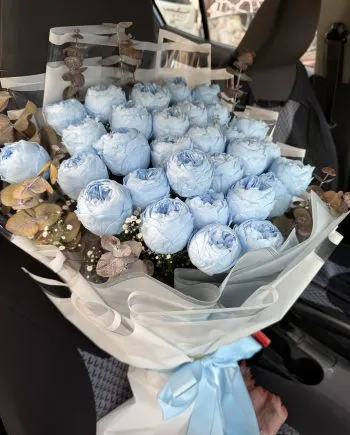 Ramo 30 peonias preservadas azul